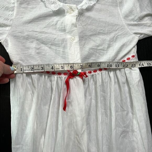 Vintage 80’s Girlhood Core White Long Sleeve Dressing Robe with Red Ribbon - Picture 5 of 5